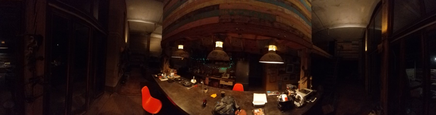 Fort Gaia — interior space, bolt holes and grain