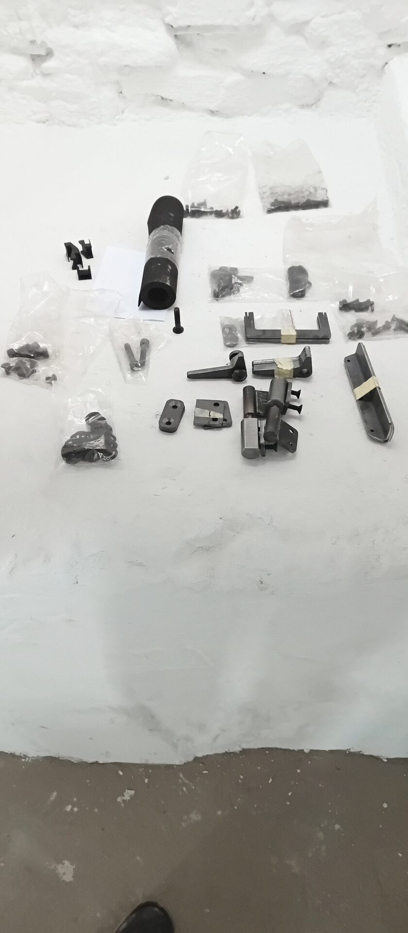 Hardware components — glass hangers