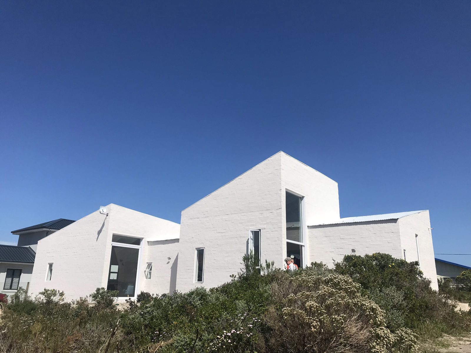 House Wentzel — monopitch roof planes tilting in different directions